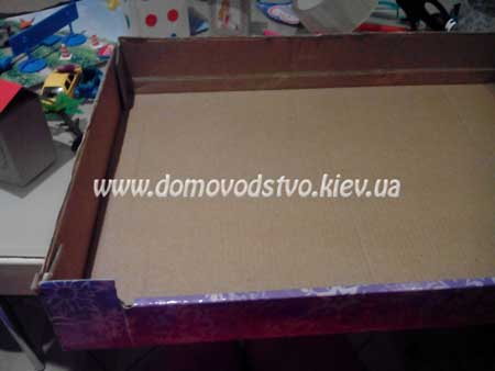 подготовленная картонная коробка для основы поделки