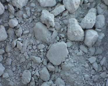слежавшийся цемент