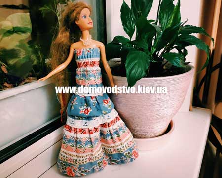 Платье кукле из детской юбки с оборками